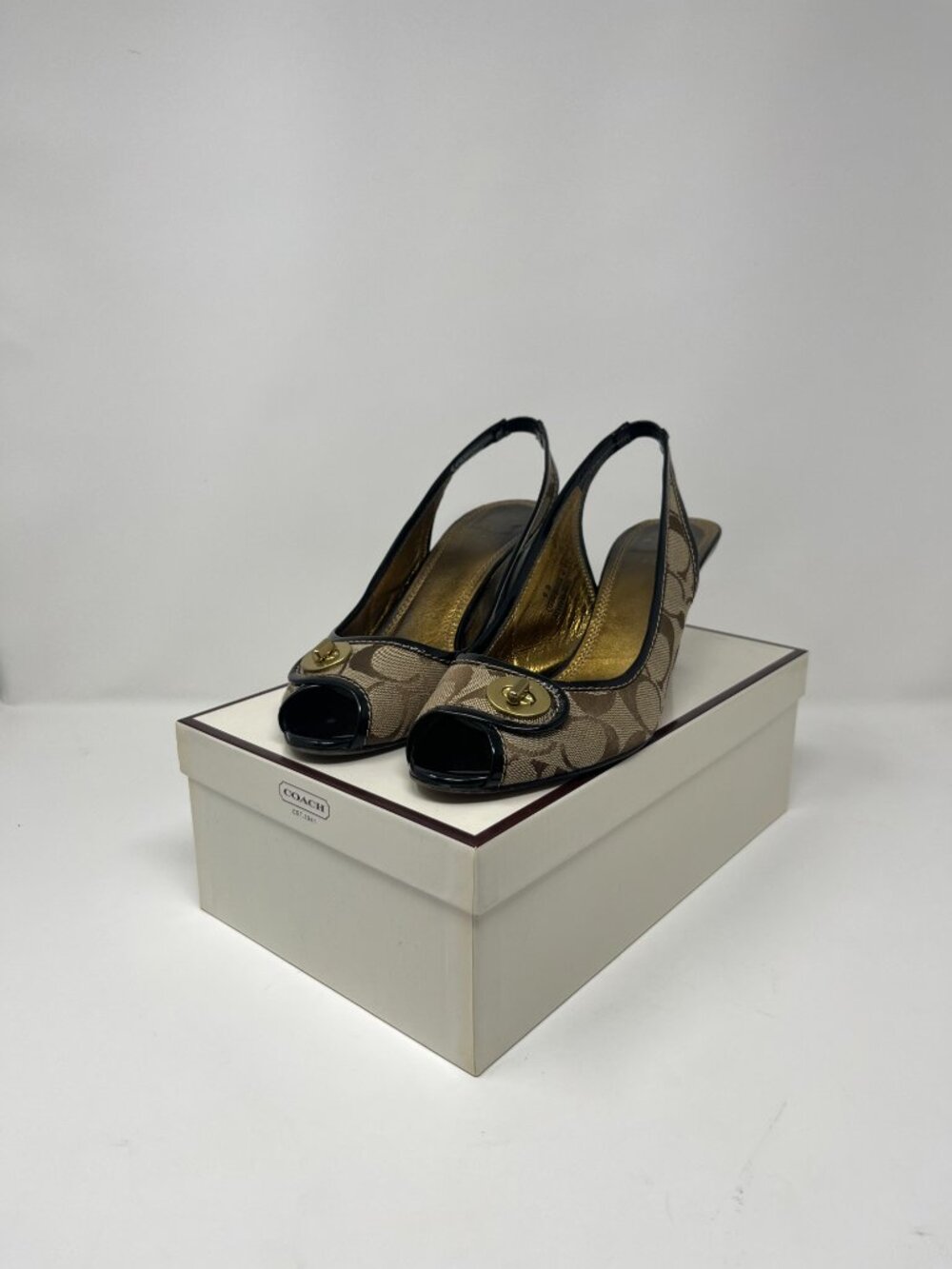 Vintage Coach Brook Signature Slingback Heels - Size 9 M - Picture 2 of 12